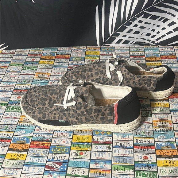 Hey Dude Wendy Jungle Brown Leopard Print Shoes Women’s Size 7 - Picture 1 of 9